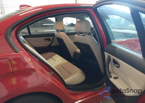 2010 BMW 328I xDrive z USA, uszkodzony, nr VIN WBAPK7C5XAA462244